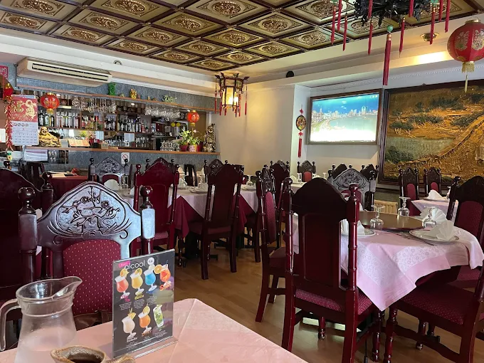 Le Shanghai Restaurant