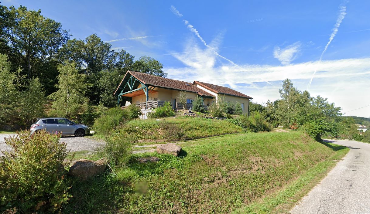 Le Gîte de la Racine, maison vosgienne entourée de nature à Raon-aux-Bois